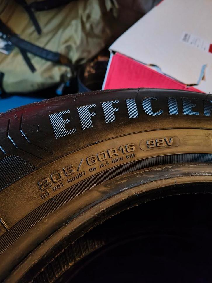 Goodyear effiecientgrip performance 205/60R16 92V zomer, Auto-onderdelen, Banden en Velgen, Band(en), Zomerbanden, 16 inch, 205 mm