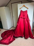 Rode trouwjurk, Ophalen, Zo goed als nieuw, Rood, Trouwjurk