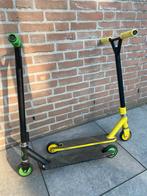 Stuntstep - groen of geel, Fietsen en Brommers, Steps, Ophalen of Verzenden, Gebruikt, Gewone step