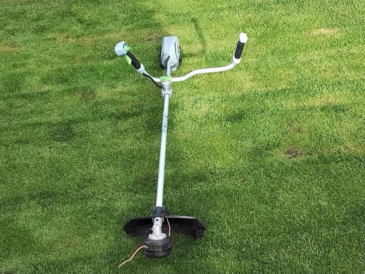 EGO Bosmaaier inclusief accu 56v 2,5ah, Tuin en Terras, Bosmaaiers, Gebruikt, Accu, 30 tot 50 cm, Ophalen