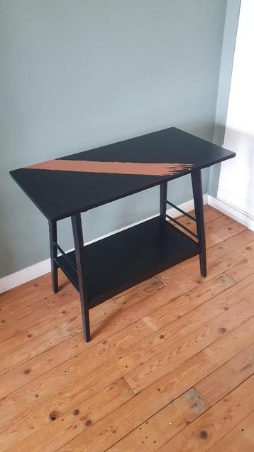 Vintage sidetable met copperleaf me rankte poten