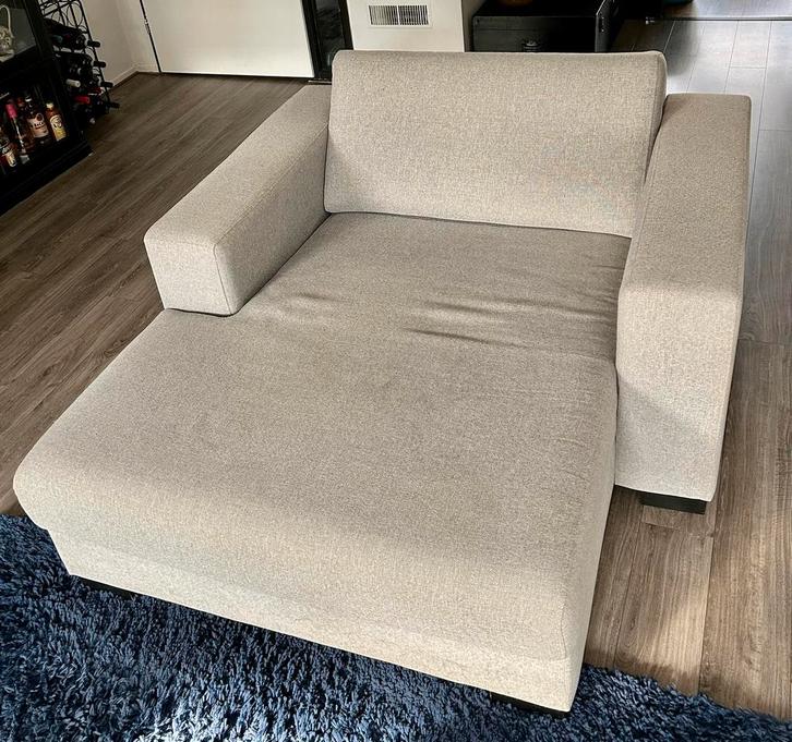 Mooie loveseat, loungestoel van Basic Label, Huis en Inrichting, Banken | Sofa's en Chaises Longues, Zo goed als nieuw, Tweepersoons
