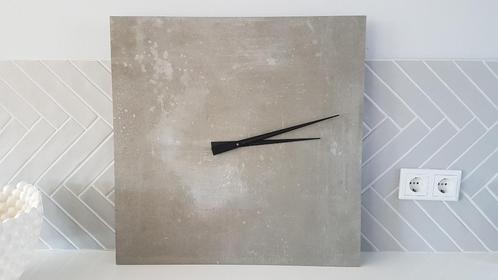 Dock Four Stylepad klok medium op Stone Concrete/beton look, Huis en Inrichting, Woonaccessoires | Wanddecoraties, Nieuw, Ophalen
