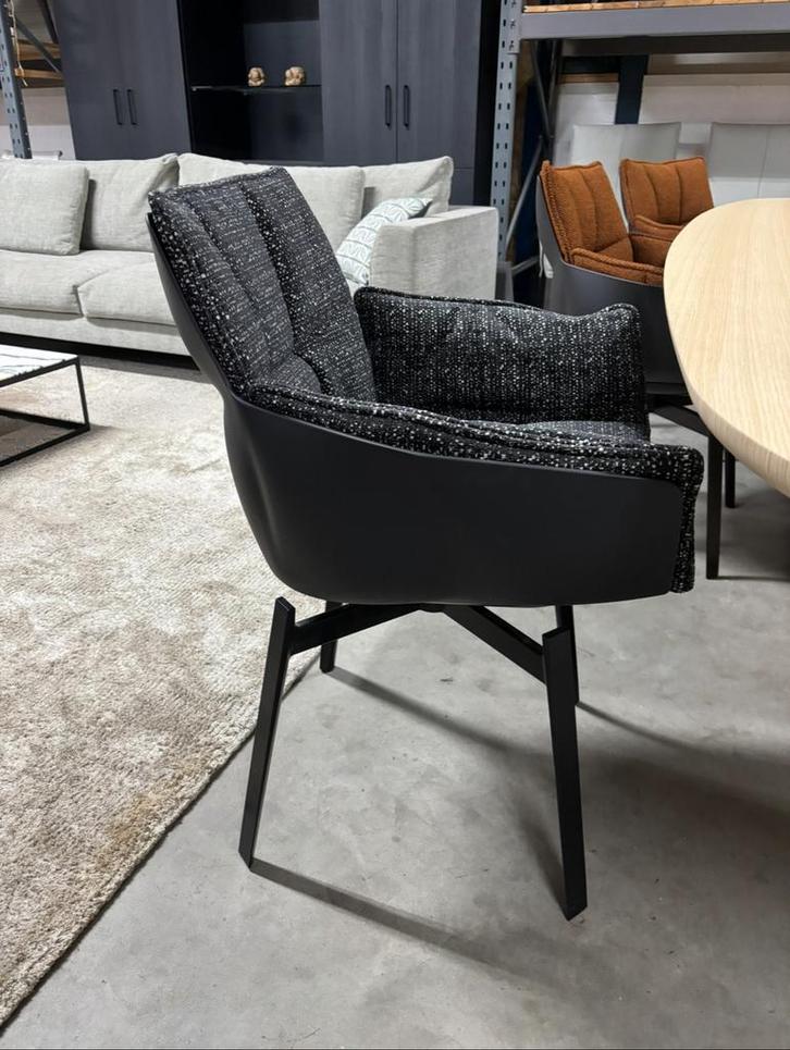 2-4-6-8 st B&B Italia Husk dining chair fabric Elettra 153, Huis en Inrichting, Stoelen, Nieuw, Vijf, Zes of meer stoelen, Stof