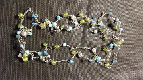 Mooie gehaakte ketting. Speels effect., Sieraden, Tassen en Uiterlijk, Kettingen, Zo goed als nieuw, Overige materialen, Blauw