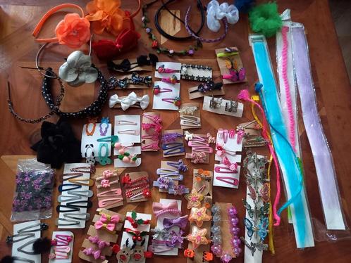 Haarclipjes elastieken scrungy diadeem vlinder strass, Sieraden, Tassen en Uiterlijk, Uiterlijk | Haarverzorging, Zo goed als nieuw