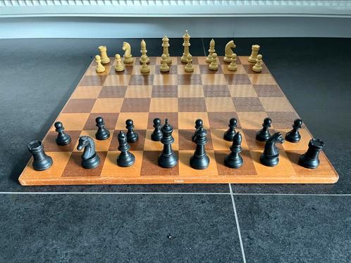 Toernooi schaakbord. Revanche schaakbord met schaaakstukken, Hobby en Vrije tijd, Gezelschapsspellen | Bordspellen, Gebruikt, Ophalen of Verzenden