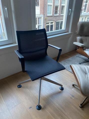 Vitra Physix vergaderstoel NIEUW onderstel chrome nu €499 beschikbaar voor biedingen
