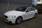 BMW 5-serie M550D X Drive Autom Schuifkdak Leder Navi Camera, Auto's, BMW, Automaat, 221 €/maand, Gebruikt, 2993 cc