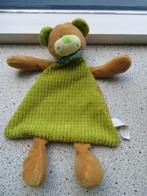 Knuffeldoek beer merk Natalis groen met halsdoek rammeltje, Ophalen of Verzenden, Zo goed als nieuw, Beer