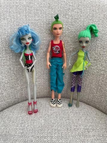 Monster high poppen beschikbaar voor biedingen