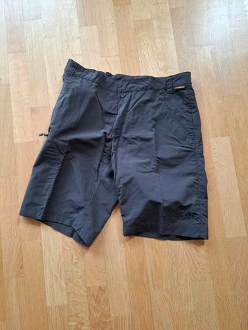 Donkergrijze korte broek Jack Wolfskin, maat eu 48 beschikbaar voor biedingen