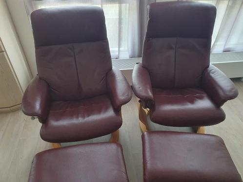 TEAB 2 Draaistoelen relaxstoelen fauteuils met hockers poef, Huis en Inrichting, Fauteuils, Zo goed als nieuw, Hout, Leer, 50 tot 75 cm