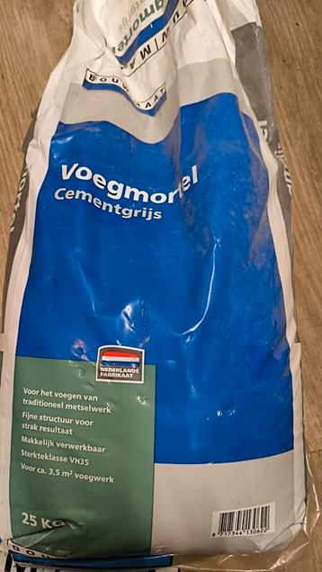 Voegmortel Bouwmaat nog ongeveer 20 kg beschikbaar voor biedingen