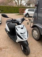 Zip 4t, Fietsen en Brommers, Scooters | Piaggio, Ophalen, Zo goed als nieuw, Benzine, Zip