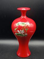Prachtige Keramiek Chinese Rode Meiping Vaas Lotus 26cmh, Antiek en Kunst, Antiek | Glas en Kristal, Ophalen of Verzenden