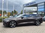 Volvo V60 2.0 T6 Recharge 340 pk AWD R-Design ACC Pilot Assi, Auto's, Volvo, Automaat, Leder en Stof, 340 pk, Plug-in hybride