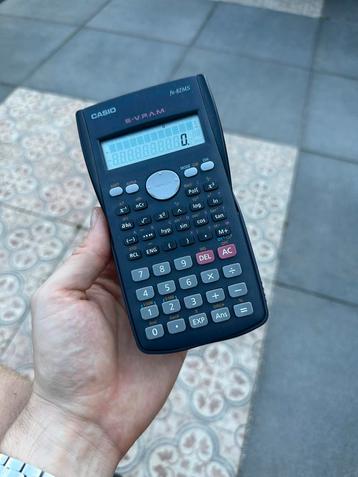 Casio fx-82MS beschikbaar voor biedingen