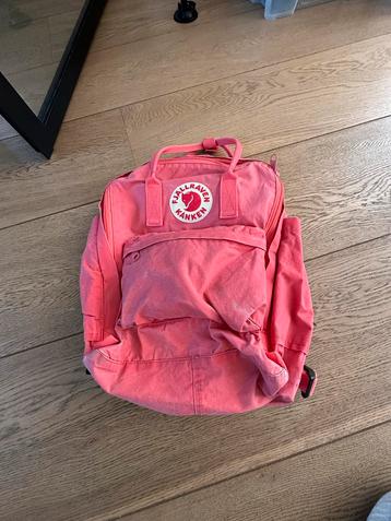 Rosé Fjallraven Kanken Tas beschikbaar voor biedingen