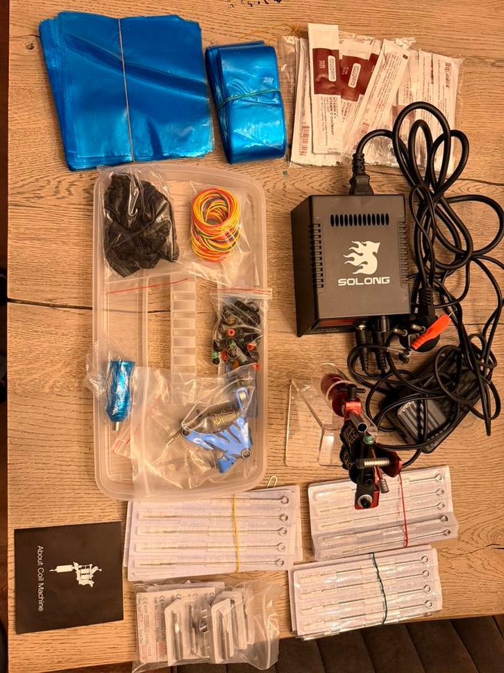 Complete Tattoo Set – Solong, Hobby en Vrije tijd, Elektronica-componenten, Zo goed als nieuw, Ophalen of Verzenden