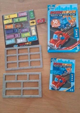 Te koop nog nieuw spel Rush Hour als reiseditie, Hobby en Vrije tijd, Gezelschapsspellen | Bordspellen, Nieuw, Een of twee spelers