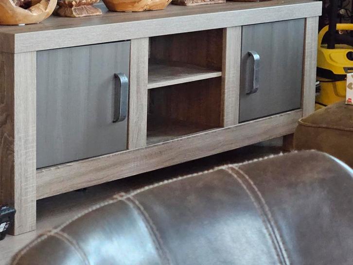 Houten TV-meubel met opbergruimte, Huis en Inrichting, Kasten | Televisiemeubels, Zo goed als nieuw, Minder dan 100 cm, 25 tot 50 cm