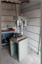Freesmachines met kruistafels en onderkast, Ophalen