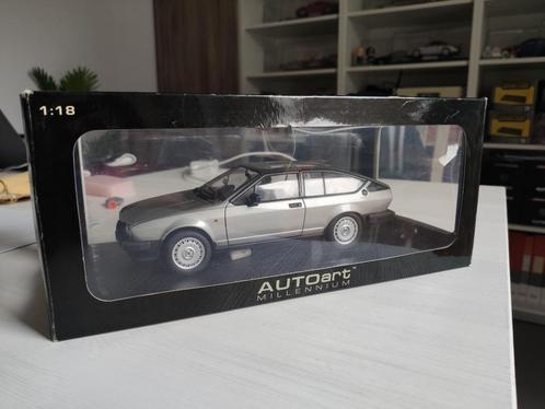 1:18 Autoart Alfa Romeo Alfetta James Bond Octupussy, Hobby en Vrije tijd, Modelauto's | 1:18, Gebruikt, Auto, Autoart, Ophalen of Verzenden