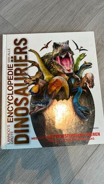 Lannoo's grote encyclopedie van alle dinosauriërs beschikbaar voor biedingen