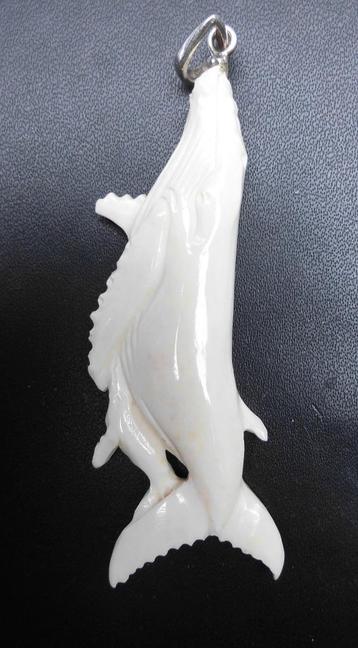 Vis-hanger: Handgesneden Waterbuffelbot & Zilver LIO-510 beschikbaar voor biedingen
