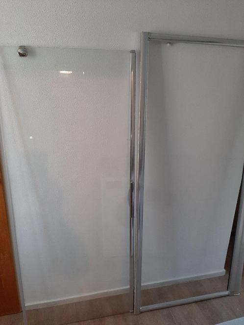 Glazen douchedeur met chromen frame (gebruikt), Doe-het-zelf en Verbouw, Sanitair, Gebruikt, Douche, Glas, Ophalen