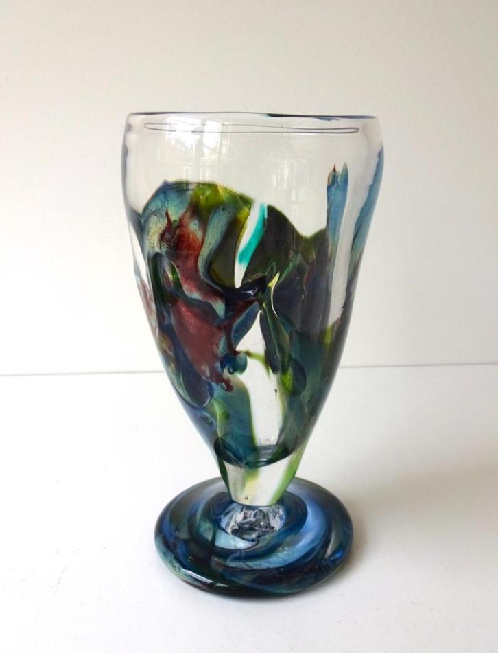 Glazen vaas helder blauw groen Bernard Heesen Unica 3617-g, Antiek en Kunst, Antiek | Glas en Kristal, Ophalen of Verzenden