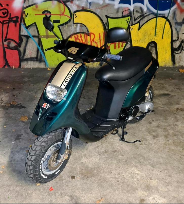 piaggio typhoon 50cc duits super fris!, Fietsen en Brommers, Scooters | Piaggio, Zo goed als nieuw, Overige modellen, Tweetakt