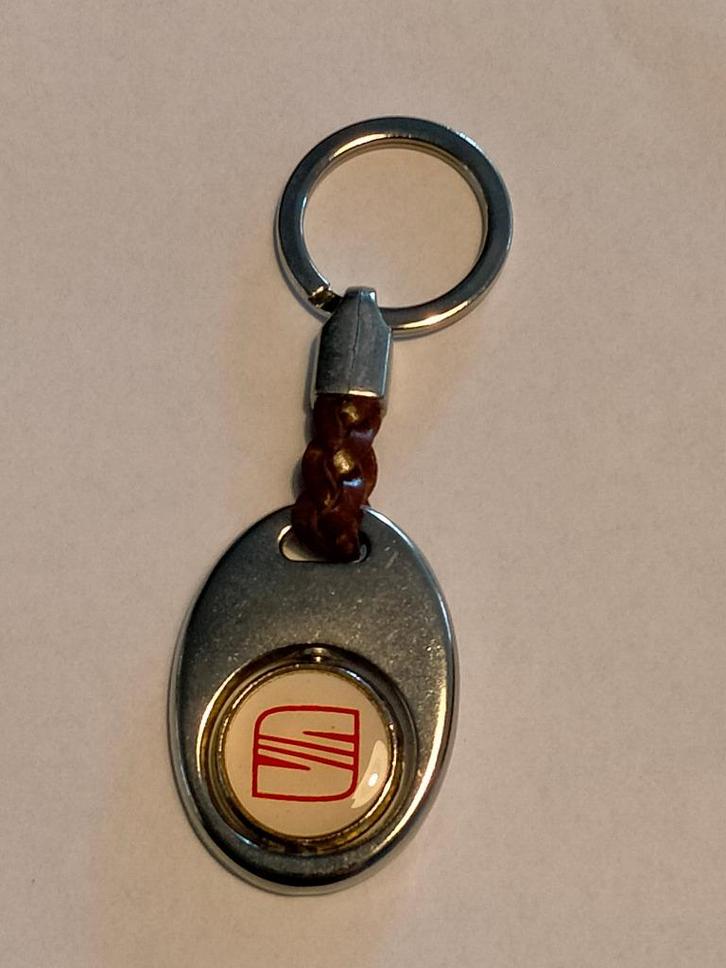 Seat auto sleutelhanger logo auto's automerk vervoer, Verzamelen, Automerken, Motoren en Formule 1, Gebruikt, Auto's, Ophalen of Verzenden