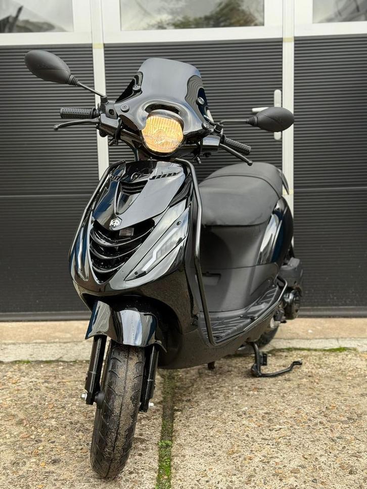 Piaggio Zip 2019 Brom Black On Black 3MND GARANTIE, Fietsen en Brommers, Scooters | Piaggio, Zo goed als nieuw, Zip, Maximaal 45 km/u