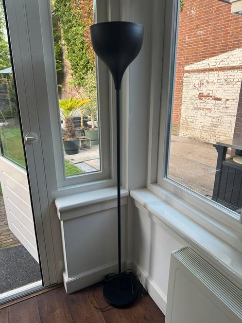 Staande lamp/Stalamp, metaal zwart/koper hoogte, Huis en Inrichting, Lampen | Vloerlampen, Zo goed als nieuw, 150 tot 200 cm, Metaal