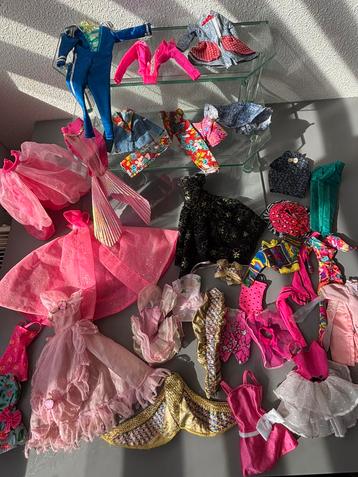 Vintage Barbie kleding beschikbaar voor biedingen