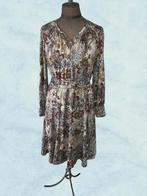 Jurk K-Design xl, Kleding | Dames, Jurken, K-design, Maat 46/48 (XL) of groter, Zo goed als nieuw, Onder de knie