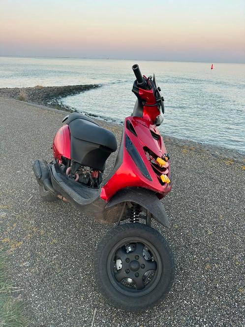 Piaggio zip 172cc lc, Fietsen en Brommers, Scooters | Piaggio, Gebruikt, Zip, Maximaal 45 km/u, Tweetakt, Ophalen