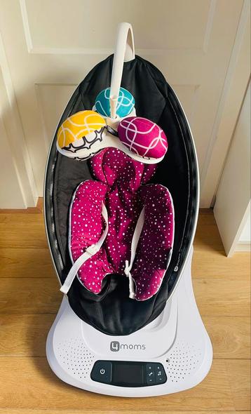 4Moms MamaRoo 4 - Classic Black + newborn set beschikbaar voor biedingen