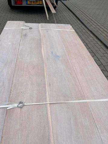 62 m2 eiken lamel parketvloer. 19 cm breed.15 mm dik beschikbaar voor biedingen