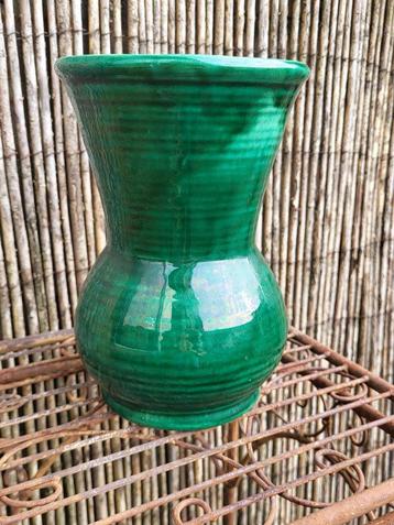 50 jaar oude vintage groene vaas Longchamp beschikbaar voor biedingen