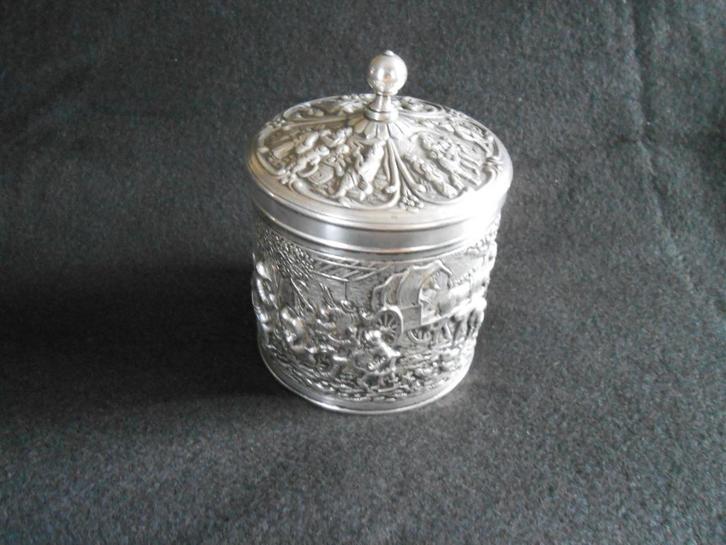 Verzilverd D.E. Theebusje , Douwe Egberts gemerkt, Antiek en Kunst, Antiek | Keukenbenodigdheden, Ophalen