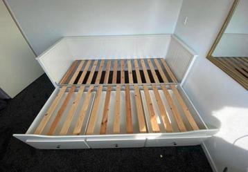Ikea Hemnes bedbank beschikbaar voor biedingen