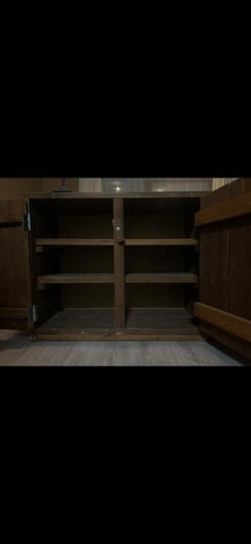 Hoogwaardige houten kast, minimale gebruikssporen - afbeelding 2