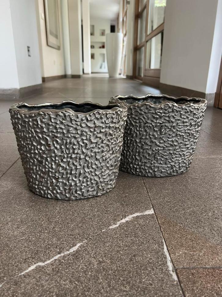 Des Pots Bloempotten - Aardewerk met Metaal Finish, Tuin en Terras, Bloempotten, Zo goed als nieuw, Aardewerk, Binnen, Minder dan 40 cm
