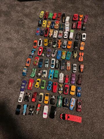 100 st hotwheels autos beschikbaar voor biedingen