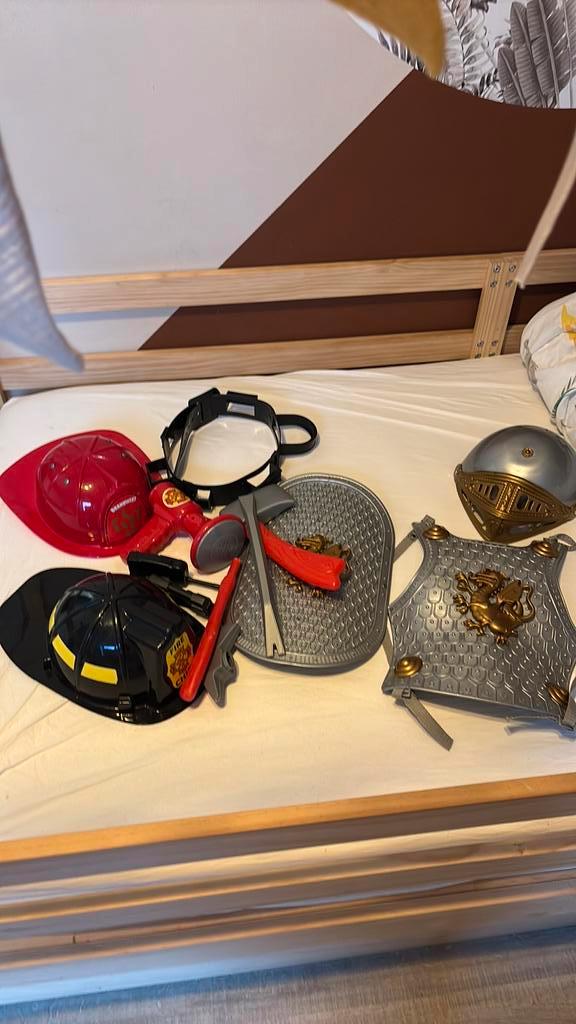 Gratis verkleedkleding en meer, Kinderen en Baby's, Carnavalskleding en Verkleedspullen, Gebruikt, Jongen of Meisje, 110 t/m 116