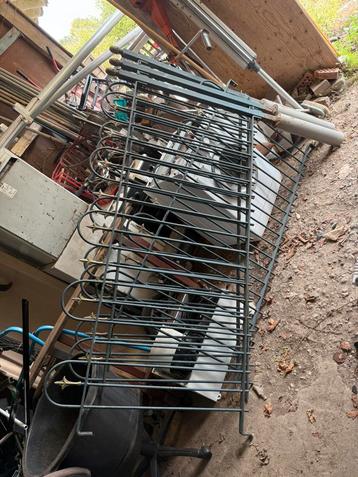 Hekwerk 4 stuks beschikbaar voor biedingen