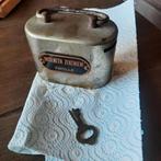Oude spaarpot met sleutel, Ophalen of Verzenden